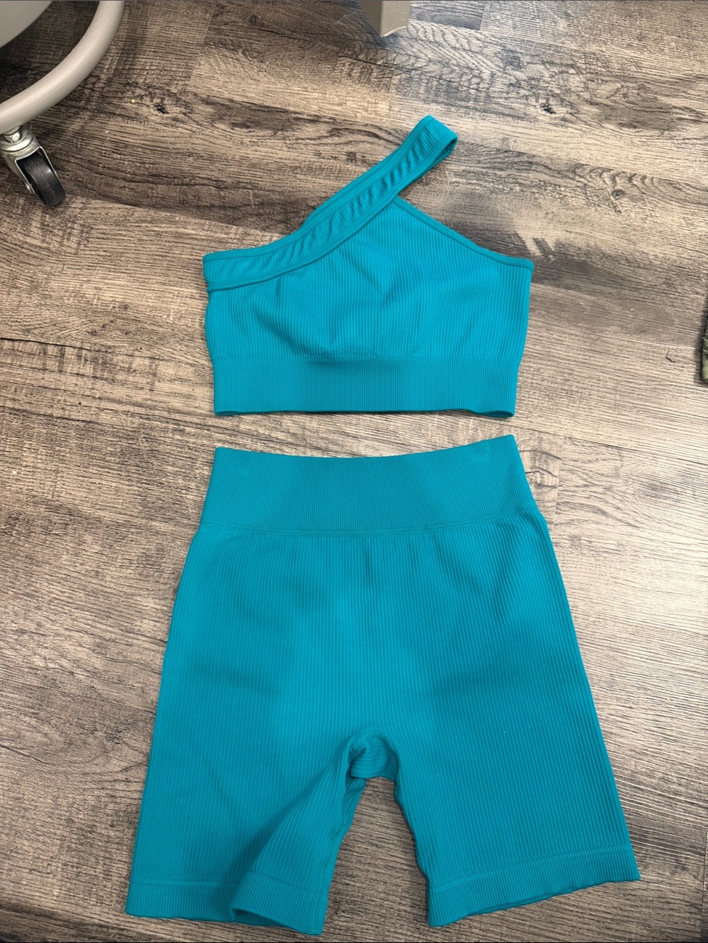 Seamless One-Shoulder Crop Top & High-Waist Bike Shorts Set - Teal
